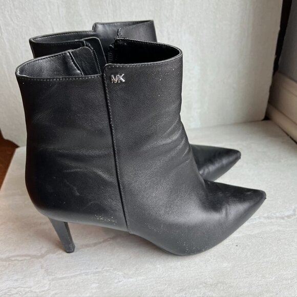 Michael Kors Blaine Heeled Booties Black Size 9.5 side zip - Picture 5 of 11
